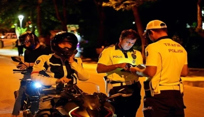 Ispartada kurallara uymayan 14 sürücüye ceza kesildi