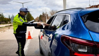 Ispartada trafik ve düzensiz göç denetimi: 3 bin şahıs sorgulandı