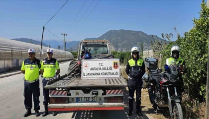 Jandarma denetimlerinde 98 motosiklet trafikten men edildi