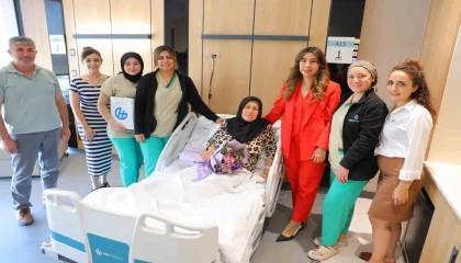 Kadın hastalıklarına V-Notes tekniğiyle ameliyat