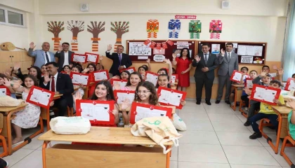 Kahramanmaraşta karne heyecanı: 276 bin öğrenci yaz tatiline çıktı