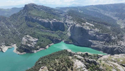 Kahramanmaraştaki Güredil Kalesi büyülüyor