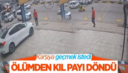 Karşıya geçmeye çalışan yaşlı adama kamyonet çarptı: O anlar kamerada