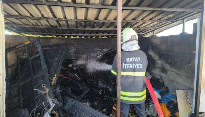 Kırıkhanda odunluk yangını