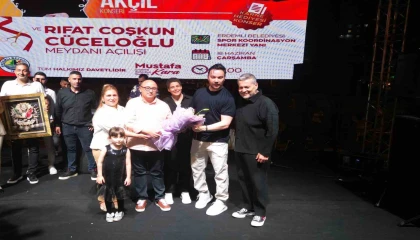 Mersin Erdemlide gençlere unutulmaz karne hediyesi