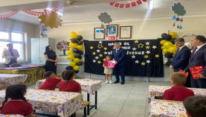 Mersinde 403 bin öğrenci karne sevinci yaşadı