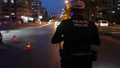 Mersinde binlerce motosiklet denetlendi, yüzlercesi trafikten men edildi