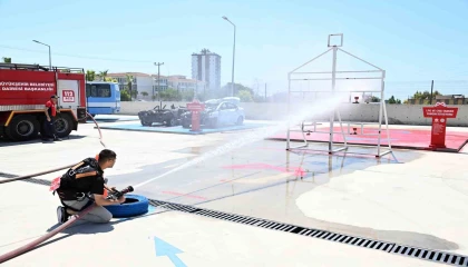 Mersinde itfaiye eri sınavlarında adaylar ter döktü