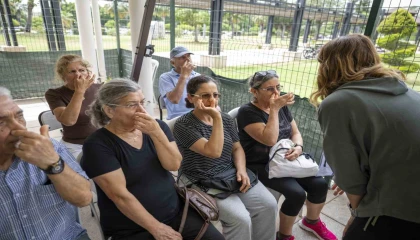 Mersinde yaşlılara doğru solunumun önemi anlatıldı
