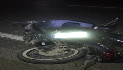 Minibüsün arkadan çarptığı motosikletli genç kadın hayatını kaybetti