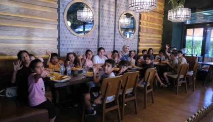 MÜSİAD Antalyadan çocuklara karne şenliği