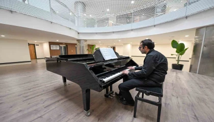 Otizmli genç piyanistin hayali dünyaca ünlü piyanist olmak