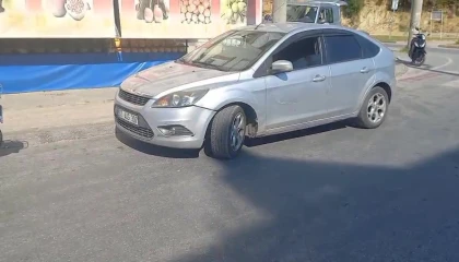 Otomobil ile motosiklet çarpıştı: 1 yaralı