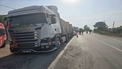 Otomobil kamyona çarptı, sürücü hayatını kaybetti