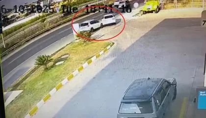 Otomobillerin hurdaya döndüğü kazada 5 kişi yaralandı