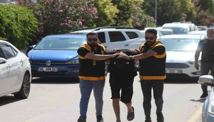 Ters yöne girip kadın sürücüye küfretmişti: El kol yaptı, tahrik etti savunması yaptı