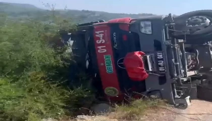 Yangına müdahaleye giden arazöz devrildi: 2 yaralı