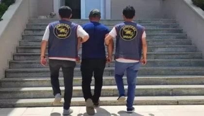 Adanada 25 yıl 6 ay kesinleşmiş hapis cezasıyla aranan hükümlü yakalandı