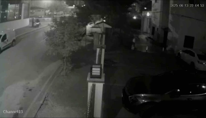 Adanada kapkaç: Kadını sürükleyip çantasını çaldılar