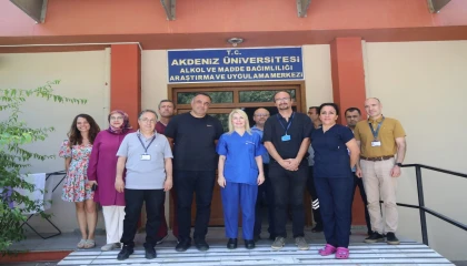 Akdeniz Üniversitesi AMBAUMdan bağımlılıkla mücadelede yıllık binlerce tedavi