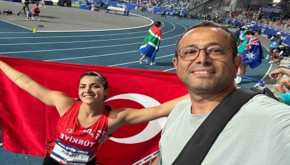 ALKÜnün altın kızı Esra Türkmen dünya zirvesinde