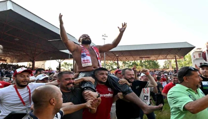 Altın kemer üçüncü kez Antalyaya geldi, kutlama töreni şehitler nedeniyle ertelendi