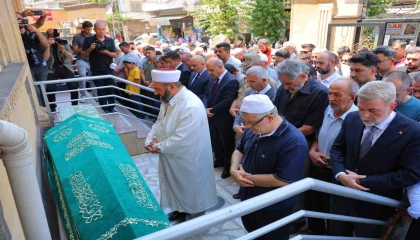 Ankaradaki yangında ölen anne ve 3,5 aylık oğlu Kahramanmaraşta toprağa verildi