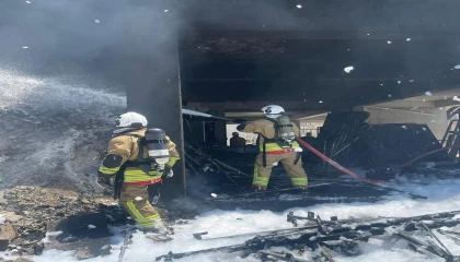 Antakyada şantiyede çıkan yangın büyümeden söndürdü