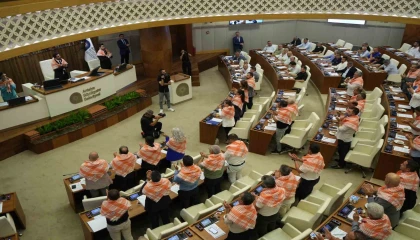 Antalya Büyükşehir Belediye Meclisi, Böcekin tutuklanmasının ardından ilk kez toplandı