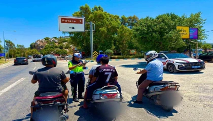 Antalyada 3 bini aşkın motosiklet denetlendi, 80 araç trafikten men edildi