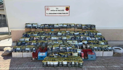 Antalyada 3 ton kaçak tütün ele geçirildi