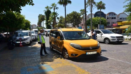 Antalyada otobüs ve taksilere sıkı denetim