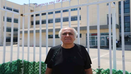 Baba ile oğlunun hayatını kaybettiği aynı kaldırımda yürürken aracın çarptığı genç hayatını kaybetti