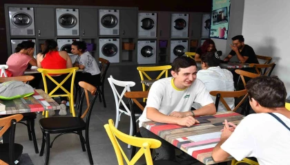 Başkan Seçer: Gençler, hayallerinizi birlikte gerçekleştirmek için sizleri Mersine bekliyoruz