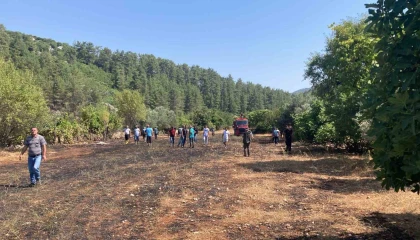 Bucakta çıkan arazi yangınında 1 dönüm alan yandı