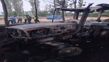 Burdurda traktörden çıkan yangında 5 dönüm arazi kül oldu