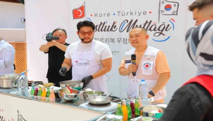 Deprem bölgesinde dostluk yemeği