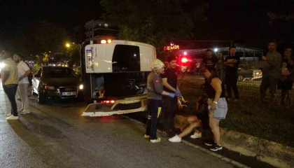 Devrilen minibüsten burunları bile kanamadan çıktılar