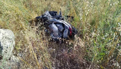 Devrilen motosikletin sürücüsü yaralandı