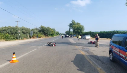 Erzinde çarpışan 2 motosikletin sürücüsü yaralandı