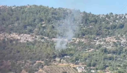 Gazipaşada ormanlık alanda başlayan yangın büyümeden söndürüldü