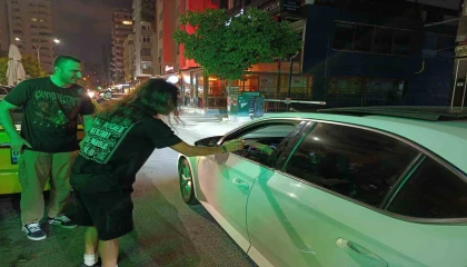 İngiliz müzisyen Ozzy Osbourne anısına Adanada lokma dağıtıldı