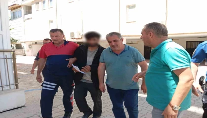 İntiharkolik Hasan yine sahnede: 200den fazla kez çatıya çıktı, para alıp indi