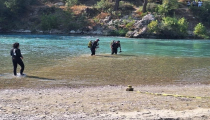 Irmağa düşen topu almak isterken akıntıya kapılan lise öğrencisinden acı haber