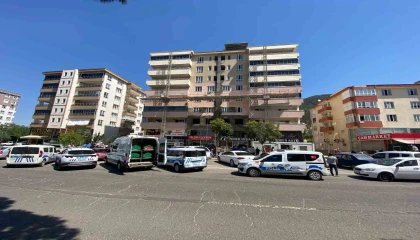 İskele kırıldı, işçiler yere çakıldı: 2 ölü, 1 yaralı