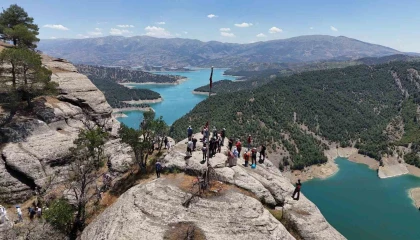 Kahramanmaraşta Güredil Kalesi göz dolduruyor