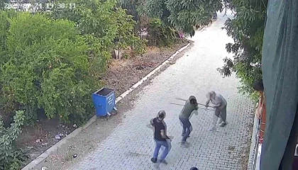 Kanlı miras kavgasında yeni görüntüler: Baba, oğullarını sopayla dövüp böyle ateş etti