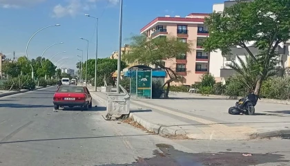 Kaza anı kamerada: Motosiklet sürücüsü kadın kazada hayatını kaybetti