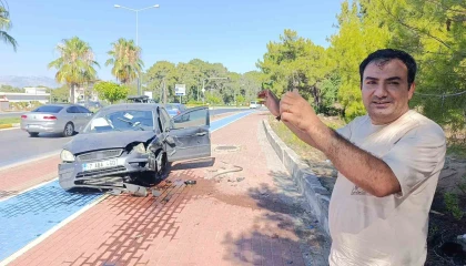 Lastiği patlayan otomobil takla attı, sürücü burnu bile kanamadan araçtan çıktı