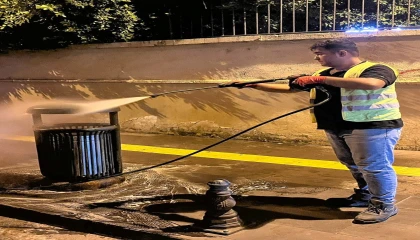 Manavgat Belediyesinden yaz yoğunluğuna özel temizlik seferberliği